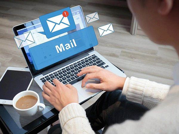 建站的時(shí)候如何在多個(gè)頁(yè)面里快速添加共有的功能組件？